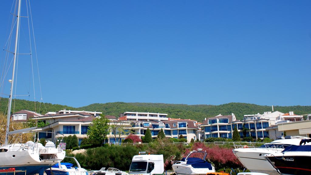 Baratero Vlas Marina Apartment Светий Влас Екстер'єр фото